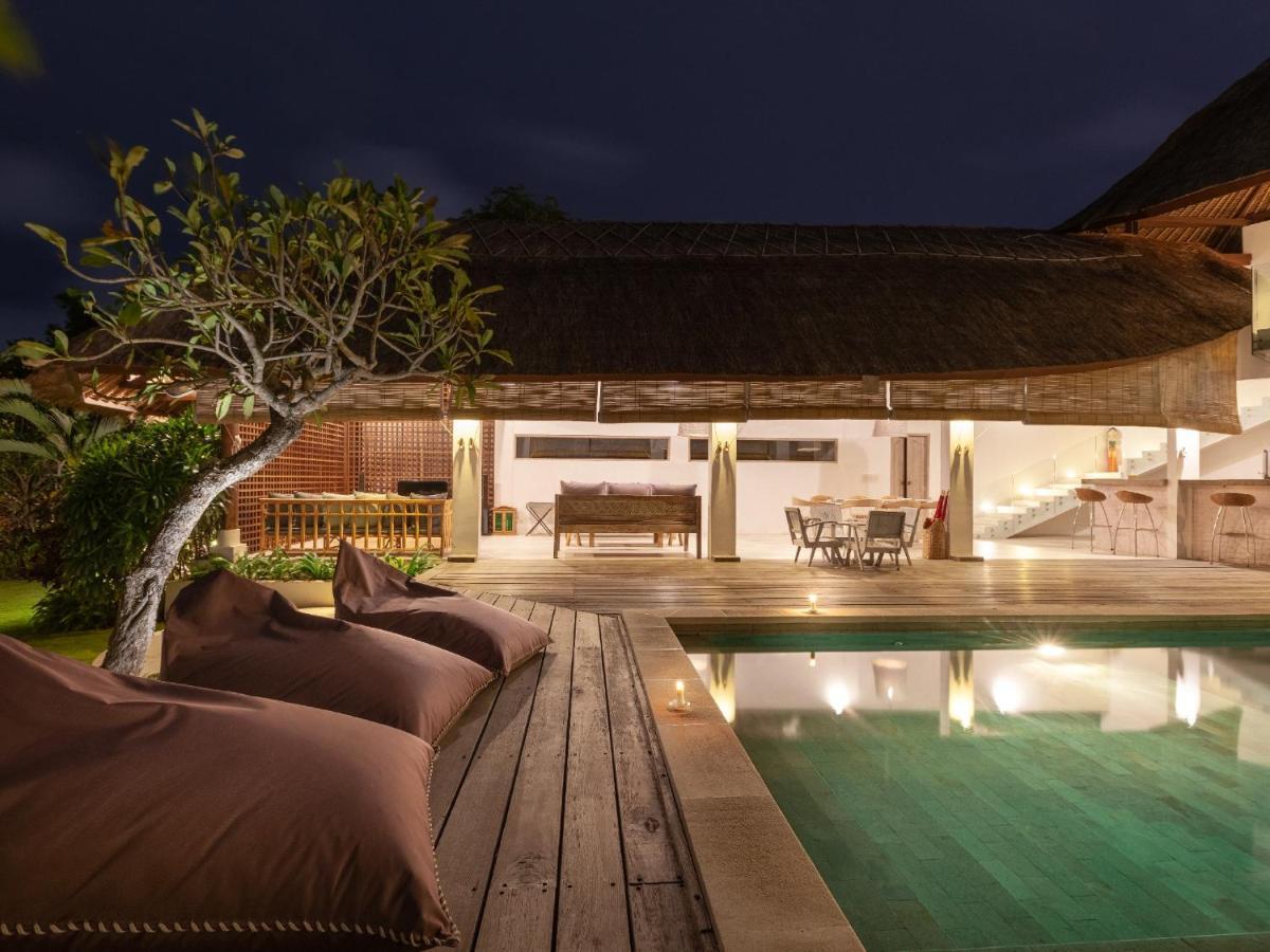 Villa Kami Denpasar Exteriör bild